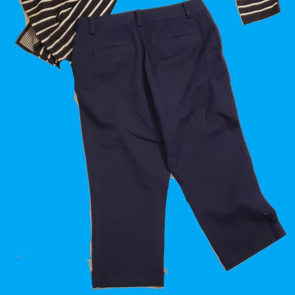 Navy Blue Capris by Ralph Lauren Size 8 - Picture 8 of 10